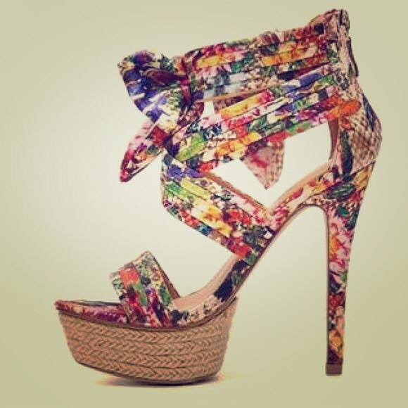 Zigi Soho Shoes - Floral Platform Sandal Zigi Soho